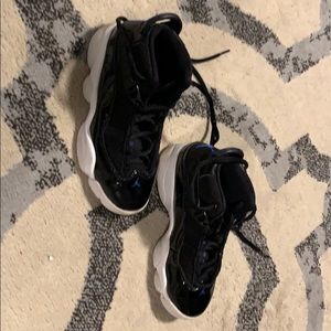Boy’s Jordan Rings. Size 12C.
